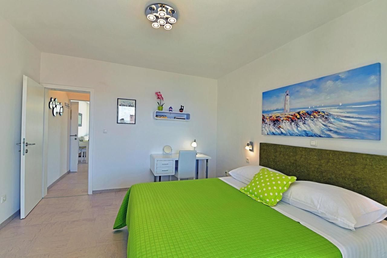 Apartments Tamara Хвар Екстер'єр фото